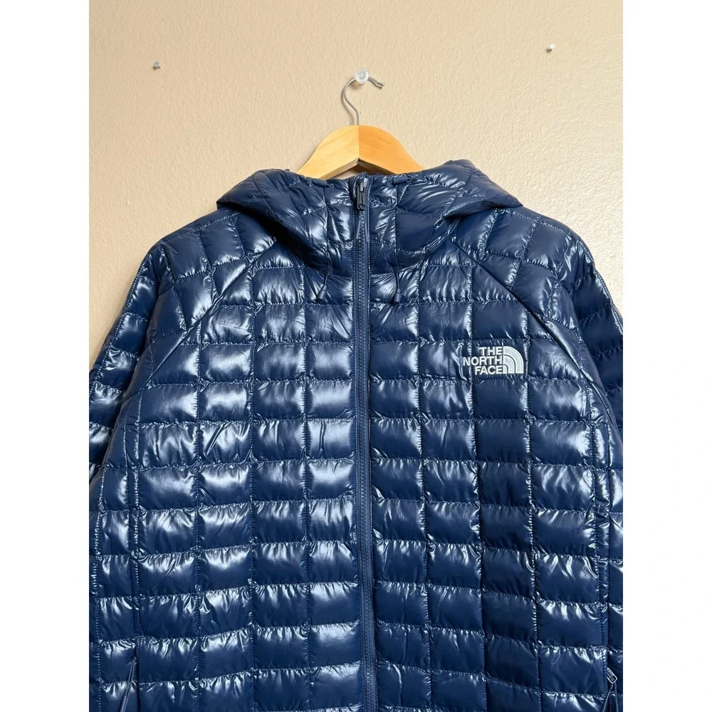 The North Face ThermoBall Hoodie Men Large Navy Puffer Jacket NF0A8D1N Eco Warm